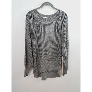 Hem & Thread Gray Batwing Sleeve Sweater In Size M/L